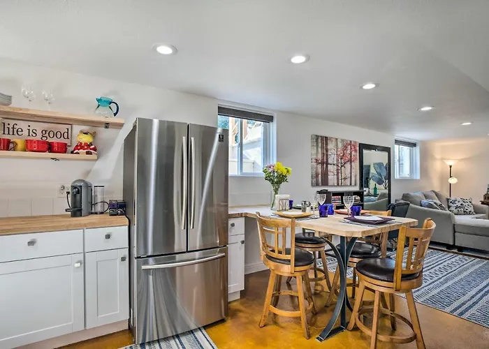 Charming Denver Apartment Less Than 5 Mi To Denver!